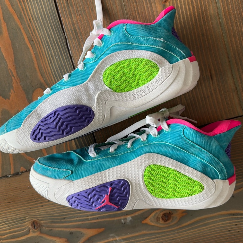 Jordan Tatum 2 kids size 5.5